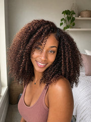 Afro Kinky Curly worn-look inspiration in reddish brown